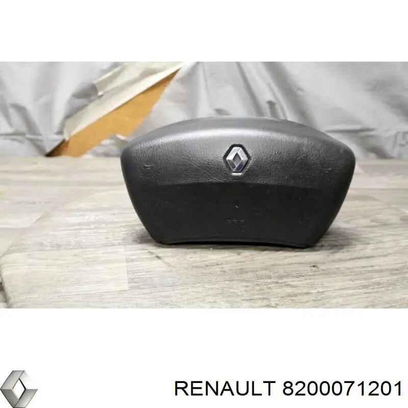 Купити 8200071201 Renault (RVI) Подушка безпеки водія