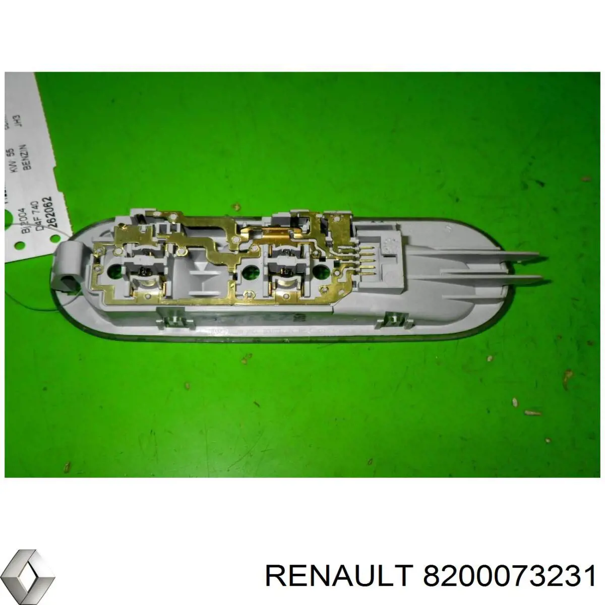 Купити 8200073231 Renault (RVI) Плафон освітлення кабіни