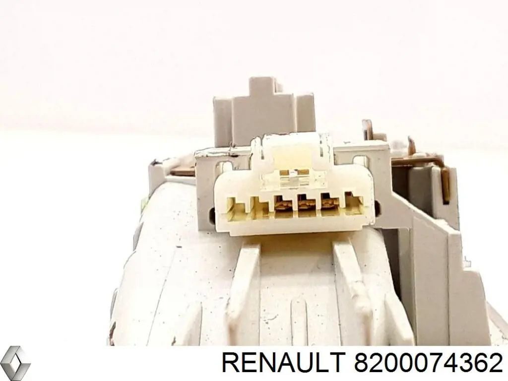 Плафон освітлення салона/кабіни, задній 8200074362 Renault (RVI)