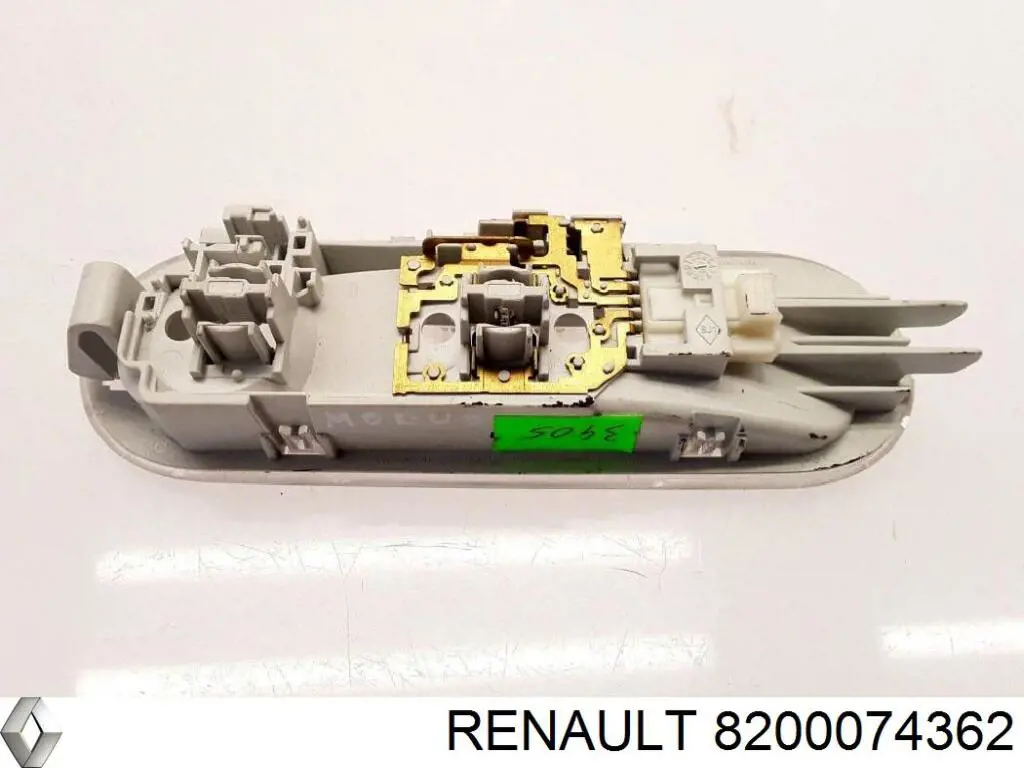 Плафон освітлення салона/кабіни, задній Renault (RVI) 8200074362