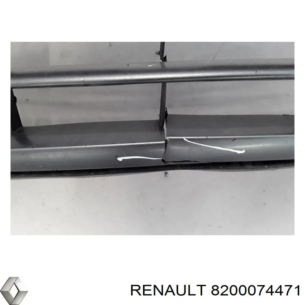 Бампер передній Renault (RVI) 8200074471