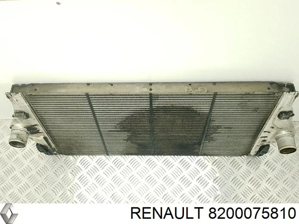 8200075810 Renault (RVI) радіатор интеркуллера