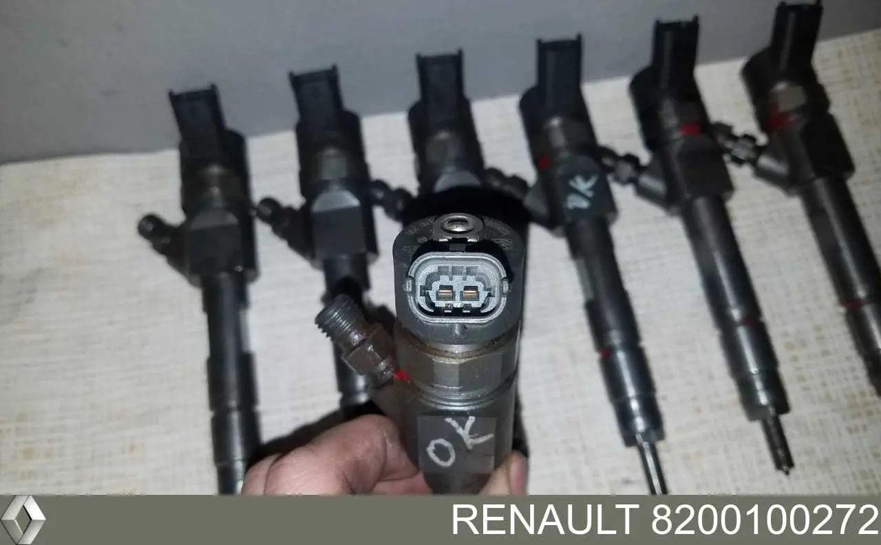 Купити 8200100272 Renault (RVI) Форсунка дизельна в зборі, розпилювач + тримач