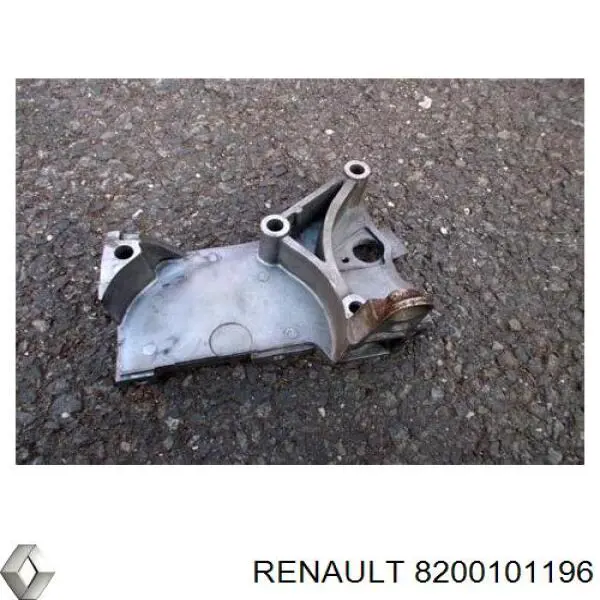 Купити 8200101196 Renault (RVI) Кронштейн подушки (опори) двигуна, верхній