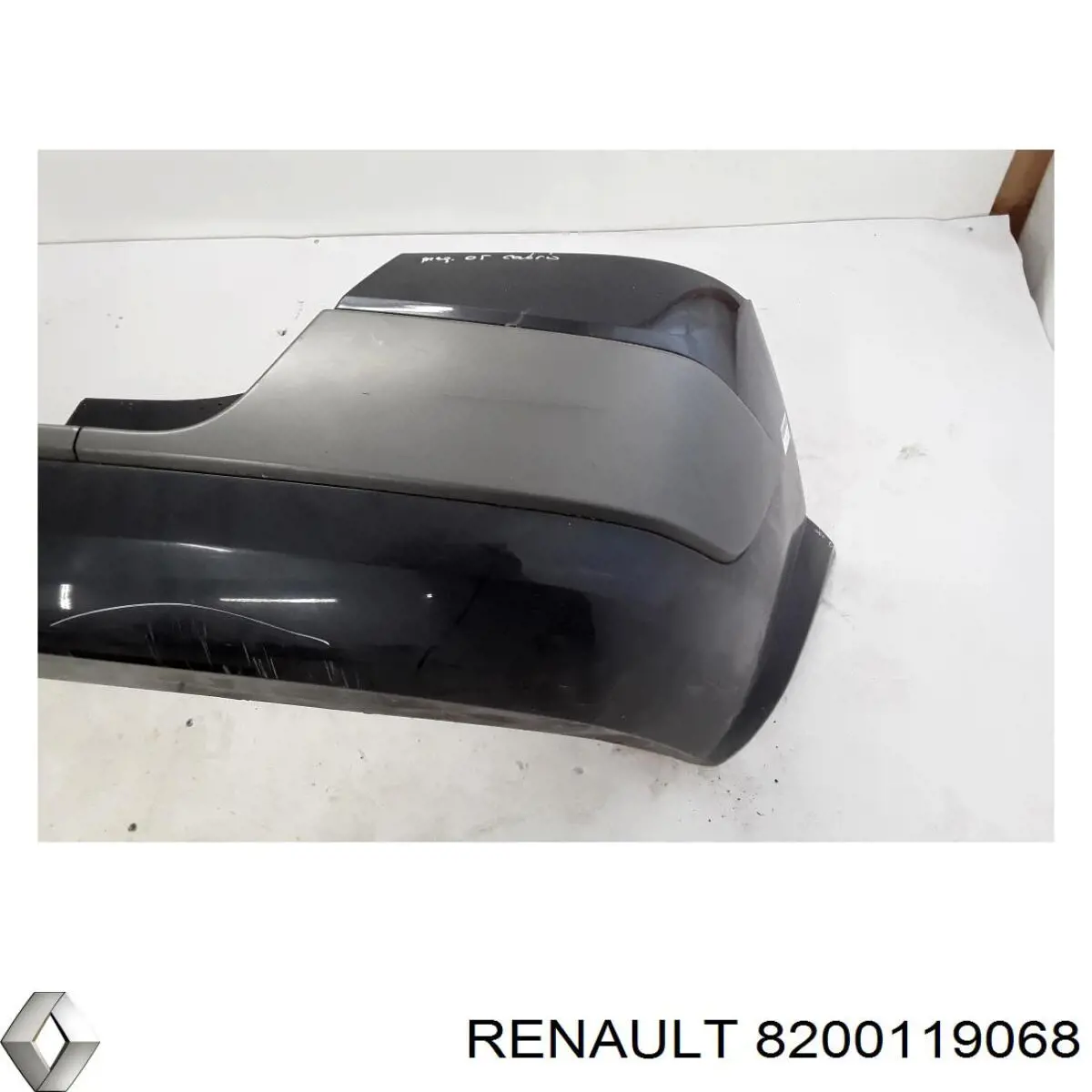 Купити 8200119068 Renault (RVI) Задній бампер
