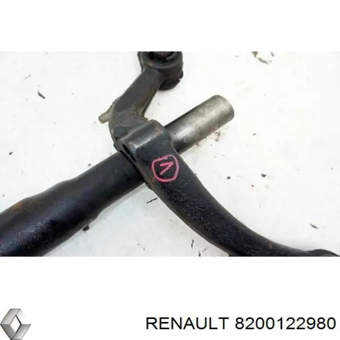 Купити 8200122980 Renault (RVI) Кронштейн/траверса заднього редуктора, передня