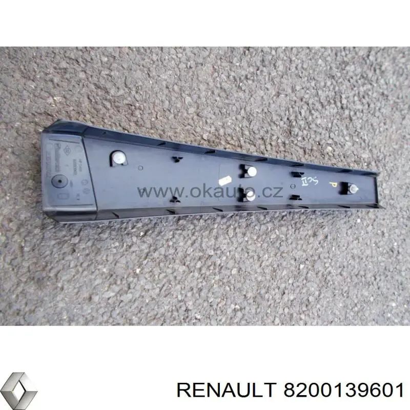 Купити 8200139601 Renault (RVI) Накладка стійки кузова зовнішня, центральна права