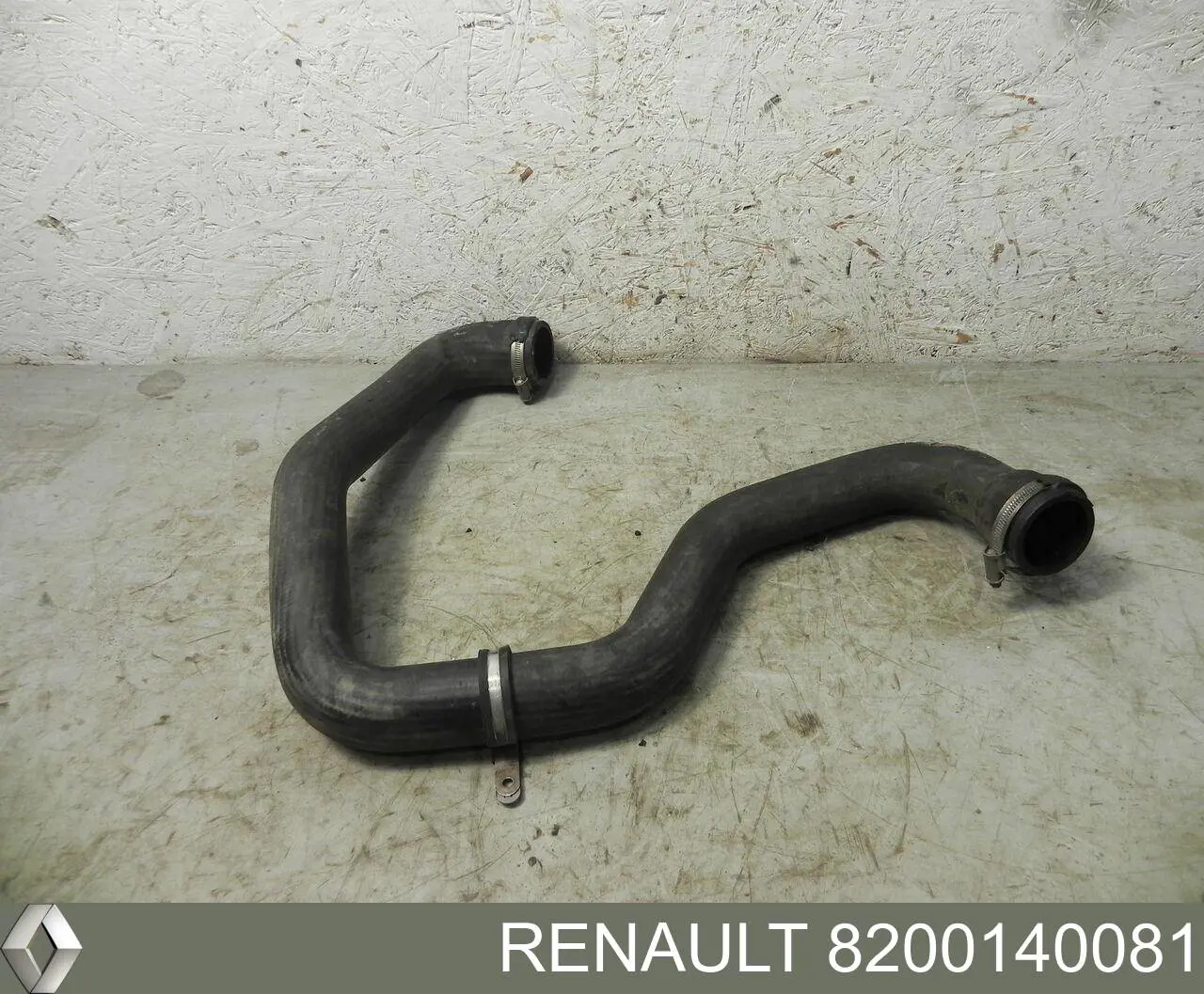 Купити 8200140081 Renault (RVI) Шланг/патрубок интеркуллера