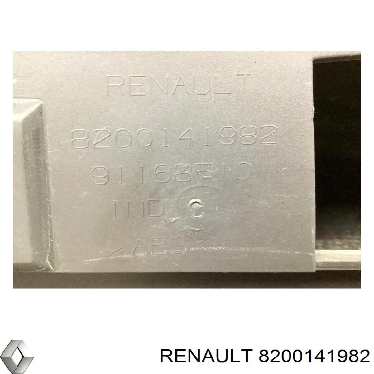 Накладка стійки кузова зовнішня, задня ліва Renault (RVI) 8200141982 ціна, від 10.26 USD