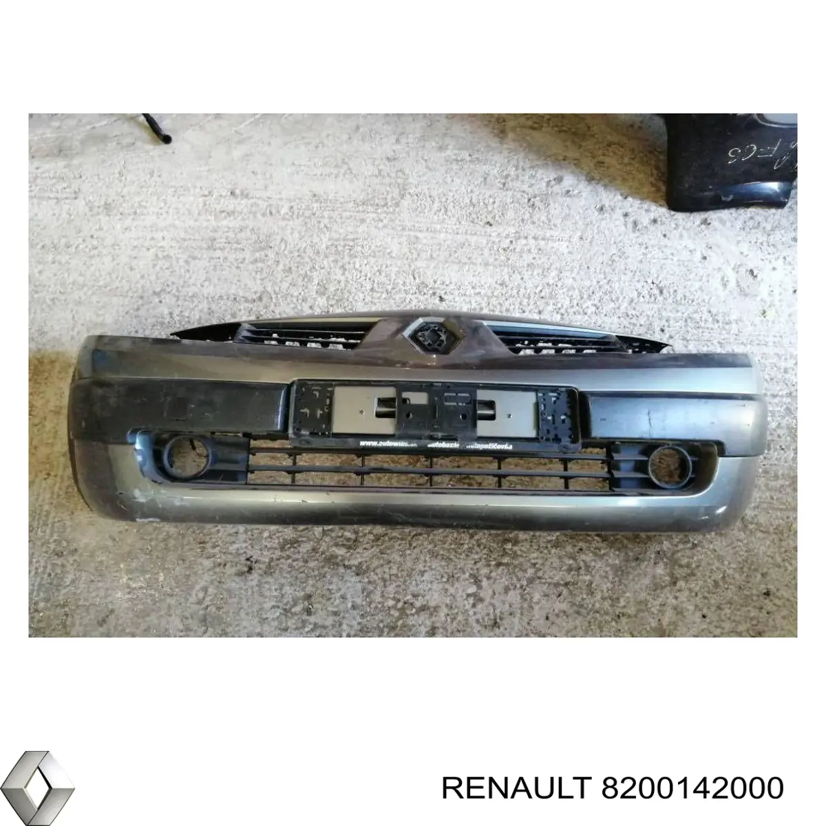 8200142000 Renault (RVI) бампер передній
