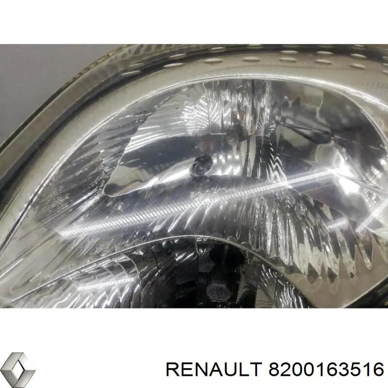 Фара ліва 8200163516 Renault (RVI)