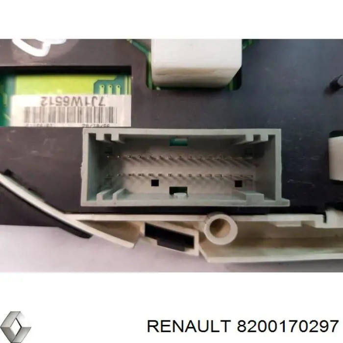 Приладова дошка-щиток приладів 8200170297 Renault (RVI)