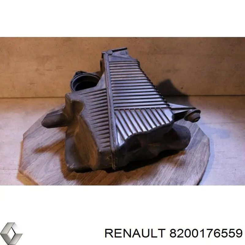 Корпус повітряного фільтра Renault (RVI) 8200176559