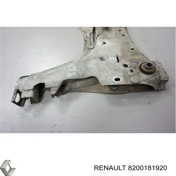 Підрамник передньої підвіски Renault (RVI) 8200503491 ціна, від 206.39 USD