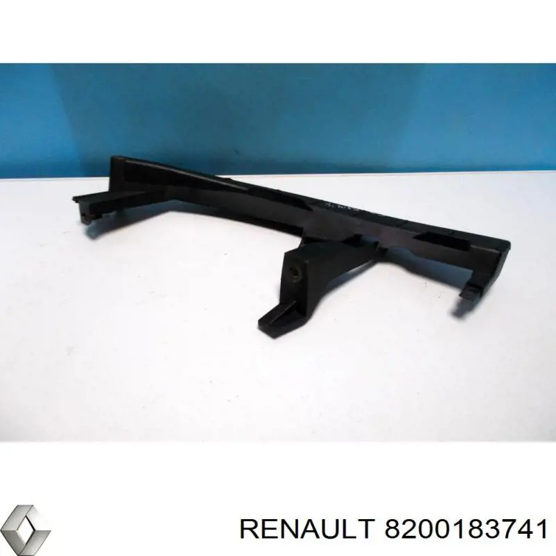 Кронштейн бампера переднього, лівий 8200183741 Renault (RVI)