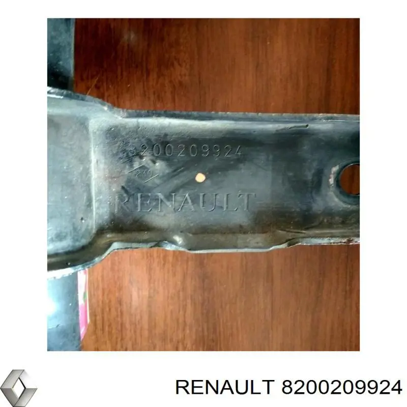 8200209924 Renault (RVI) Шланг/патрубок водяного насосу, нагнітаючий