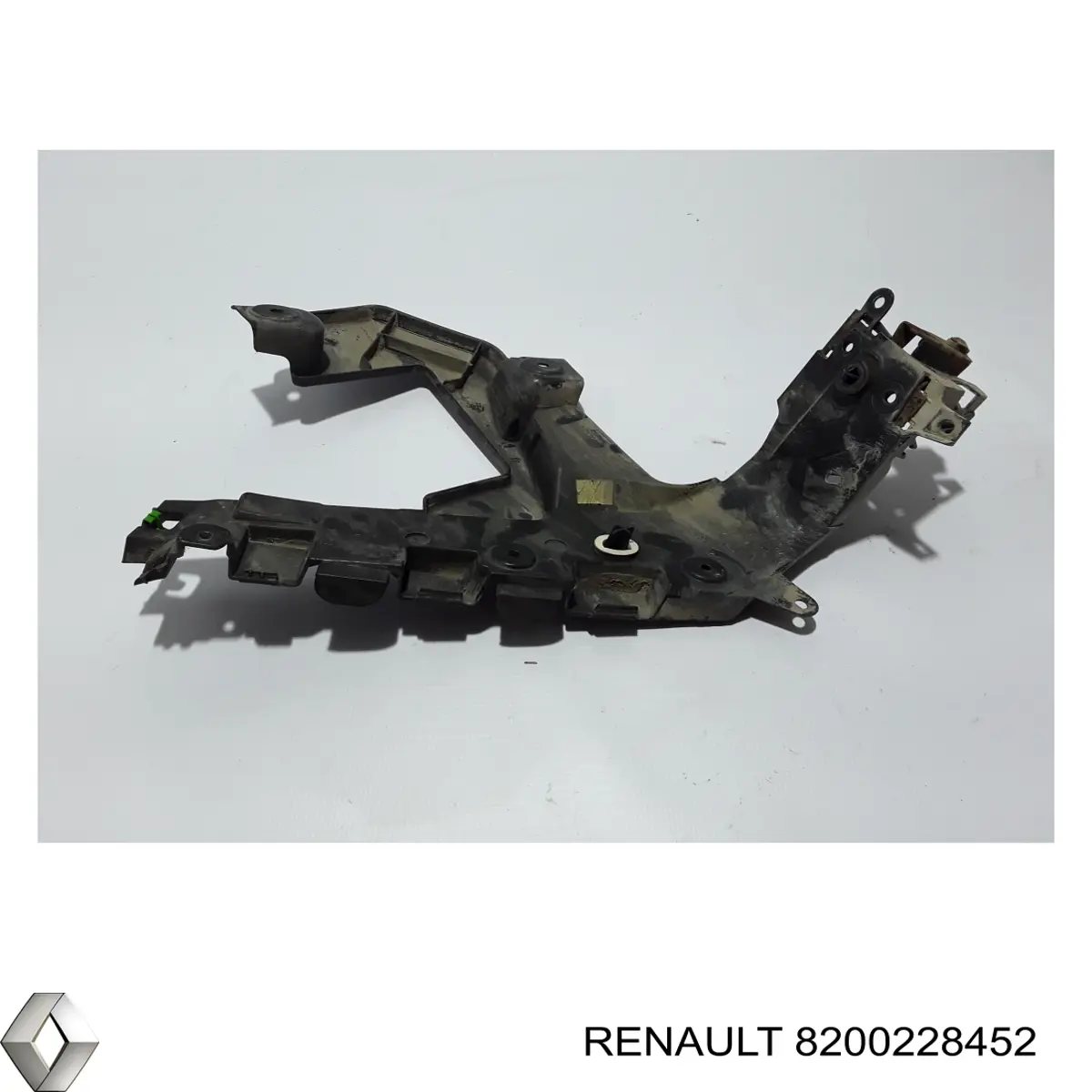 Кріплення бамера ліве Renault (RVI) 8200228452 ціна, від 24.07 USD