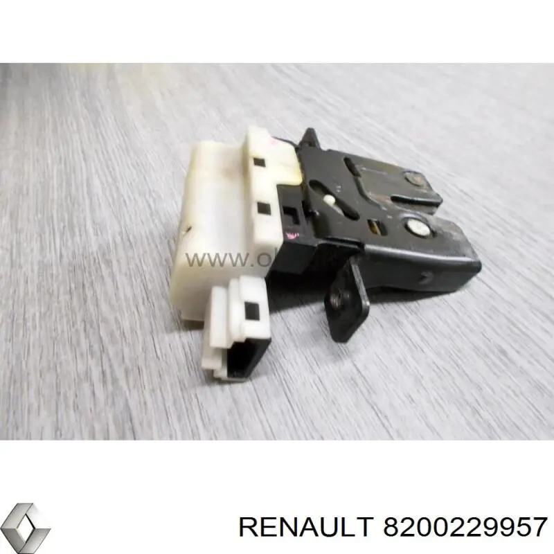 Купити 8200229957 Renault (RVI) Замок 3/5-х дверей, задній