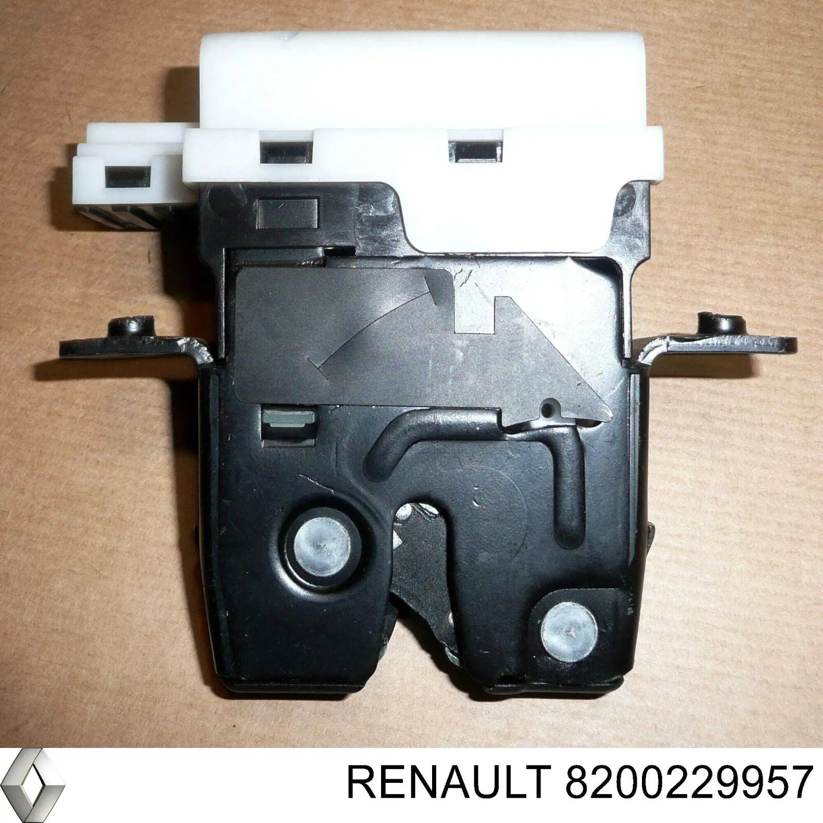  Замок багажника Renault Laguna 3