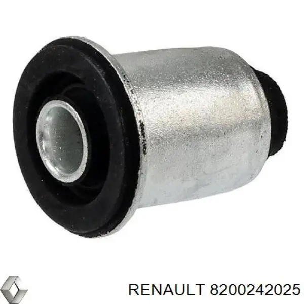 8200242025 Renault (RVI) сайлентблок переднього нижнього важеля