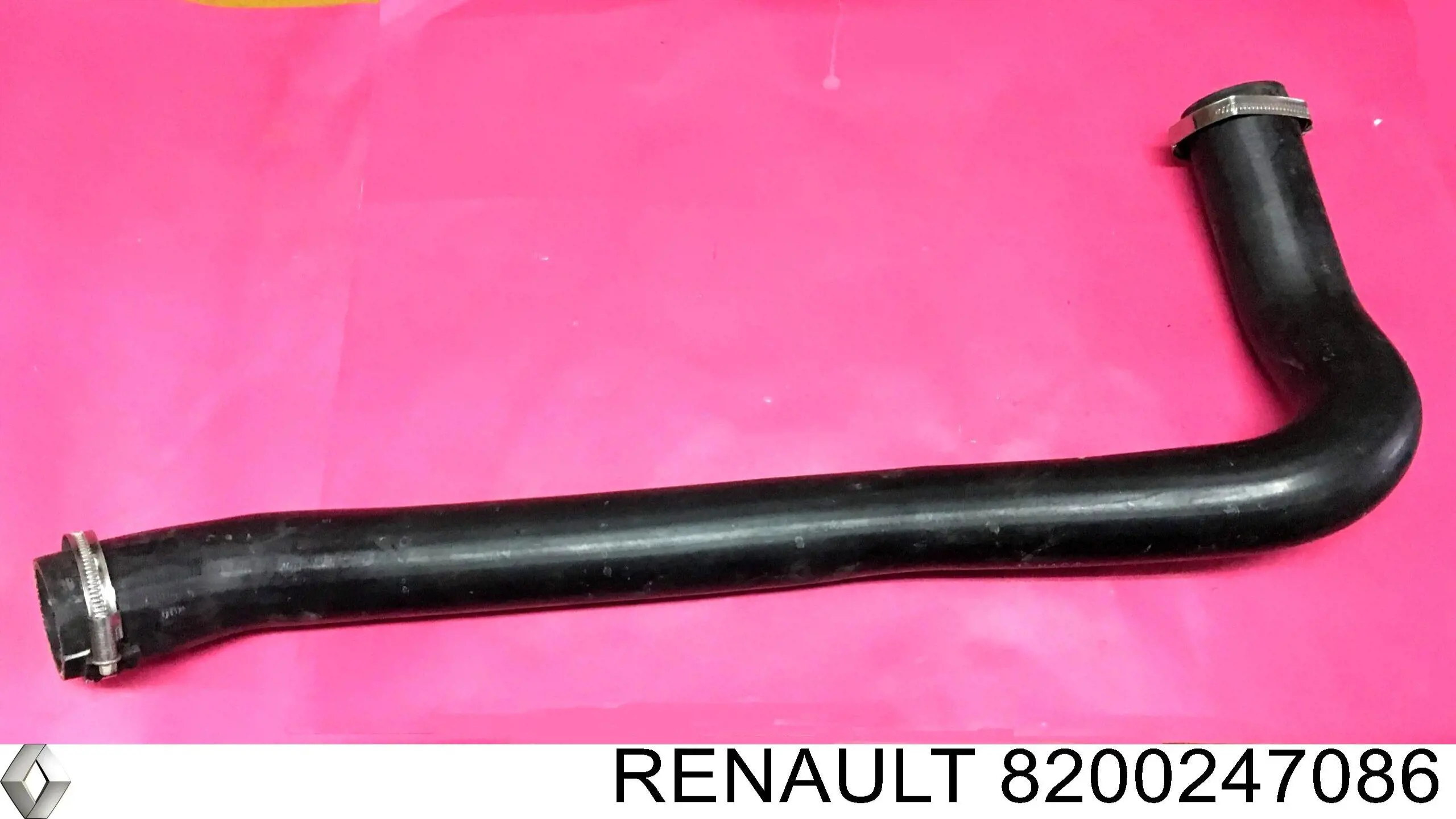 Шланг/патрубок інтеркулера, лівий 8200247086 Renault (RVI)