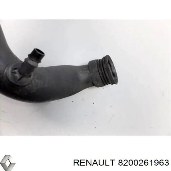 Патрубок повітряний, вихід повітряного фільтра Renault Master 2 (HD, FD) (Рено Мастер)
