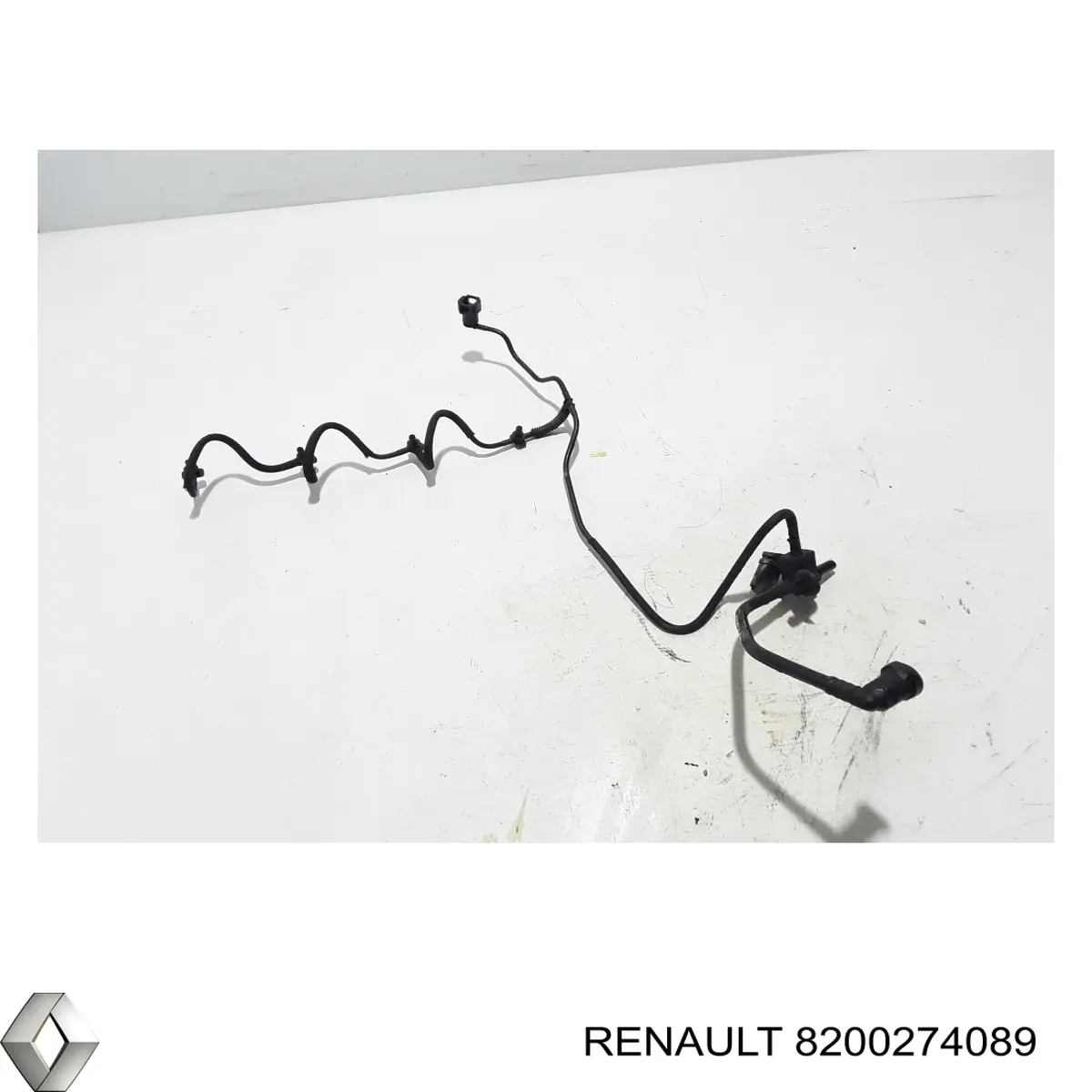 Купити 8200274089 Renault (RVI) Трубка паливна, зворотня від форсунок