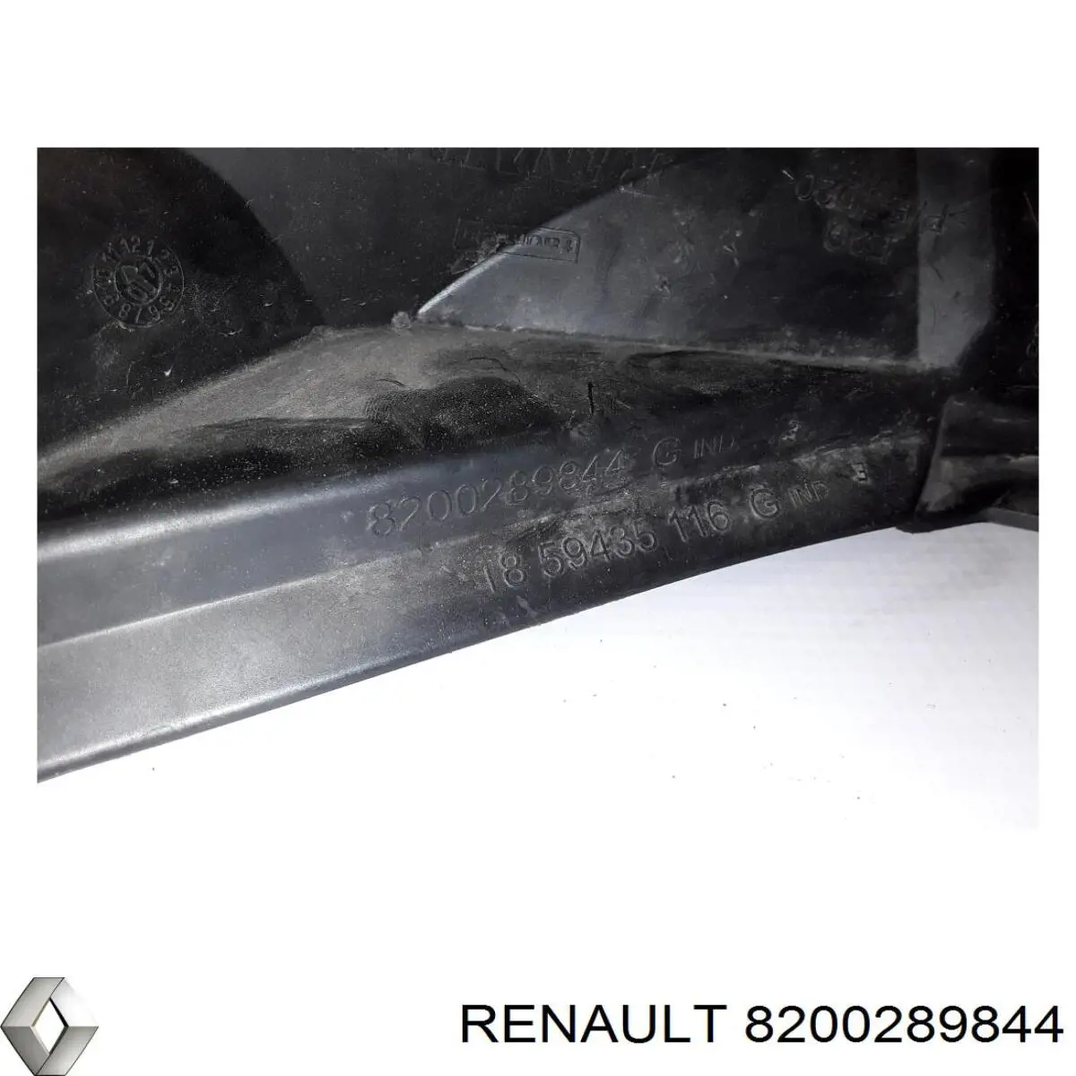 Кронштейн бампера переднього, лівий 8200289844 Renault (RVI)