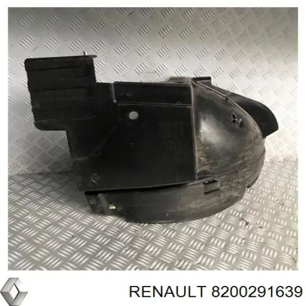 Купити 8200291639 Renault (RVI) Підкрилок переднього крила, правий задній
