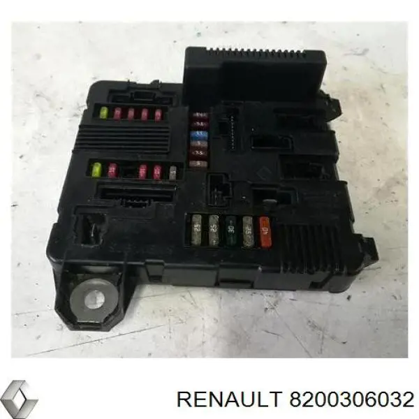 Реле запобіжників на Renault Scenic II JM0, JM1