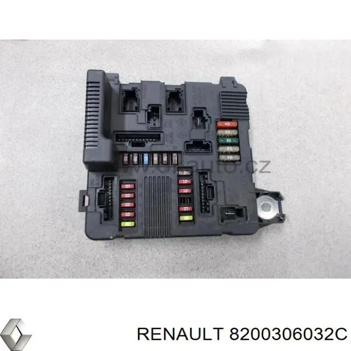Купити 8200306032C Renault (RVI) Корпус запобіжників