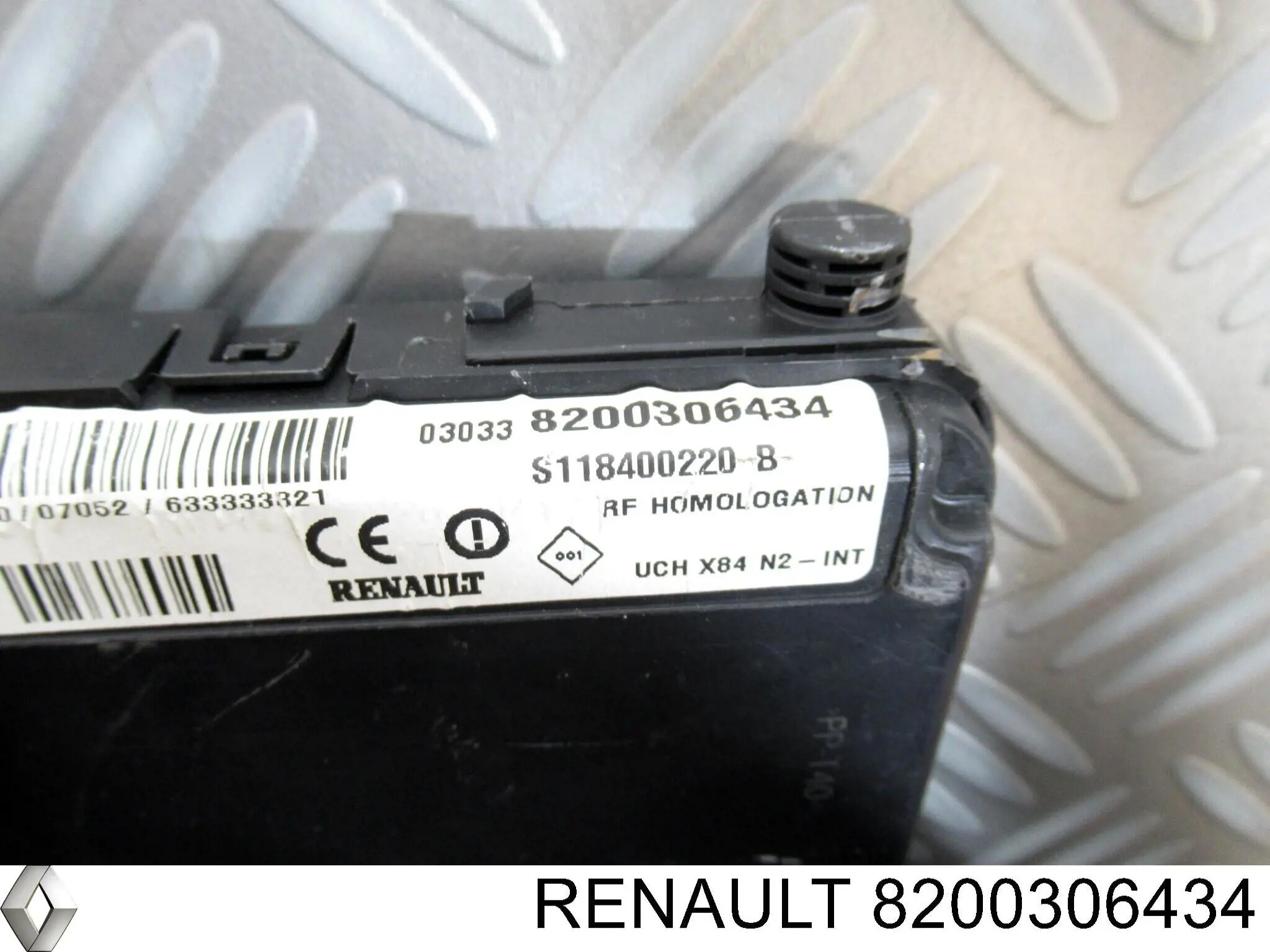 Купити 8200306434 Renault (RVI) Корпус запобіжників