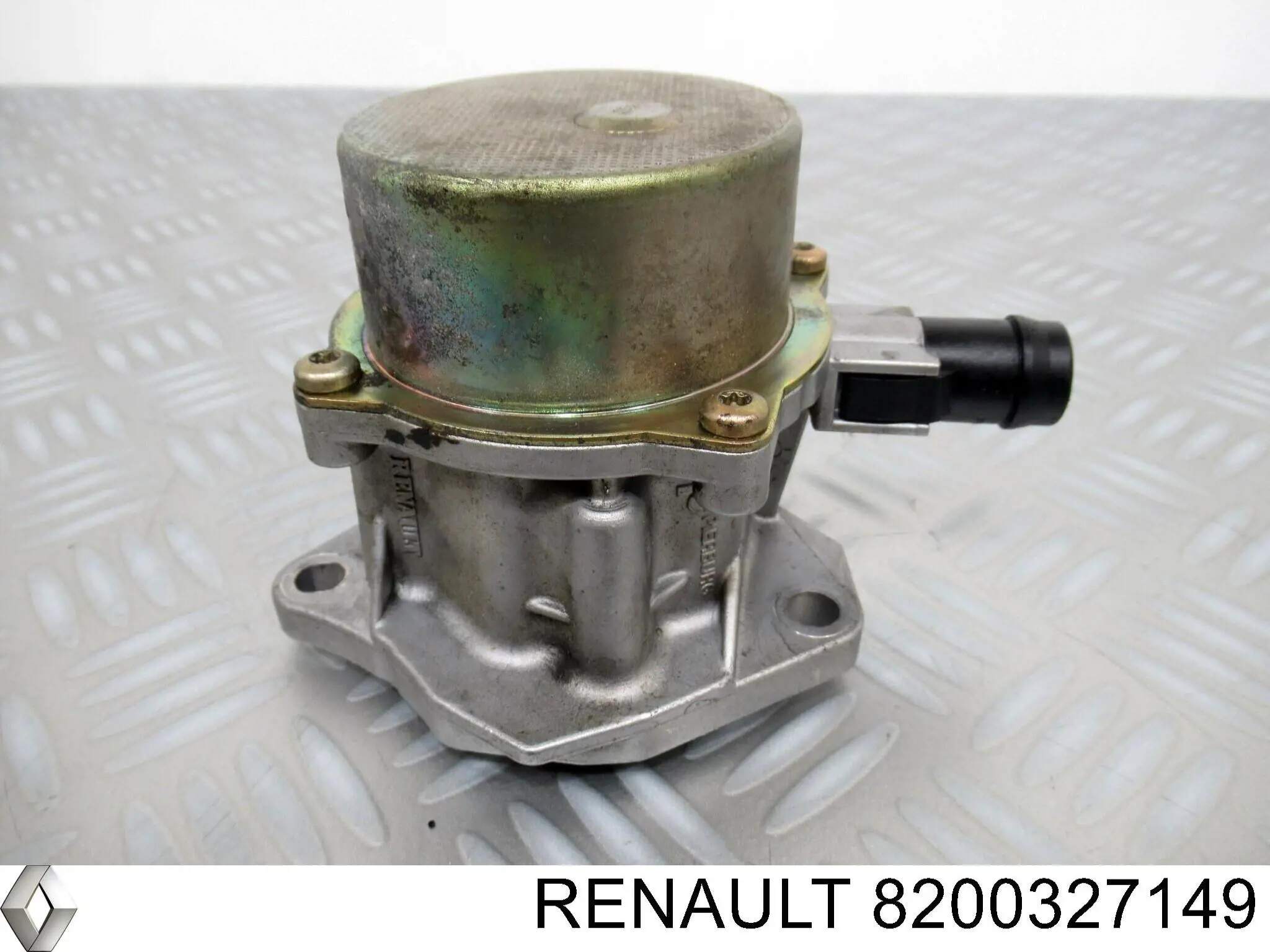 Купити 8200327149 Renault (RVI) Вакуумний насос