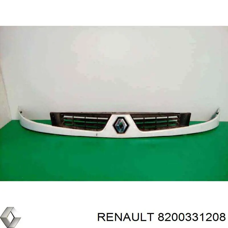 8200331208 Renault (RVI) Решітка радіатора