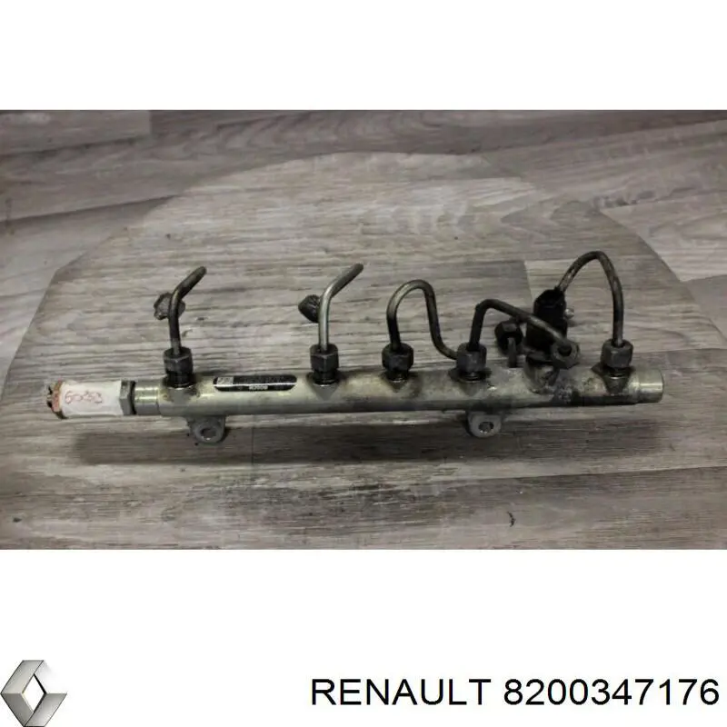 Купити 8200347176 Renault (RVI) Розподільник палива