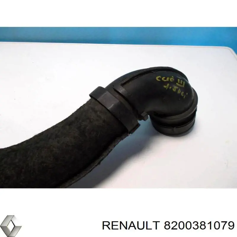 Купити 8200381079 Renault (RVI) Патрубок повітряний, вхід повітряного фільтра