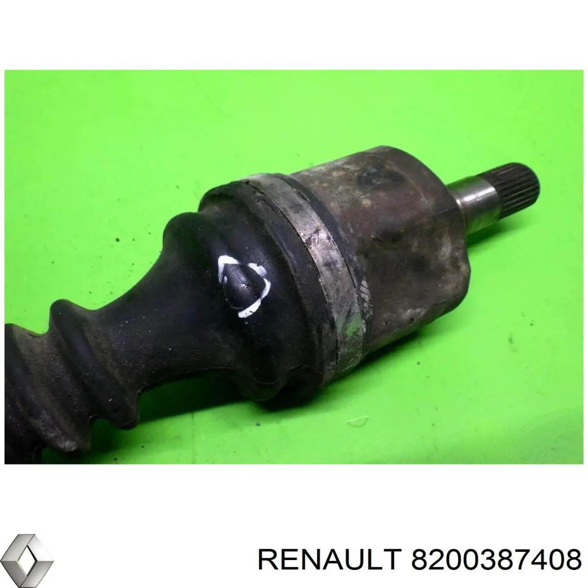 Купити 8200387408 Renault (RVI) Ліва піввісь