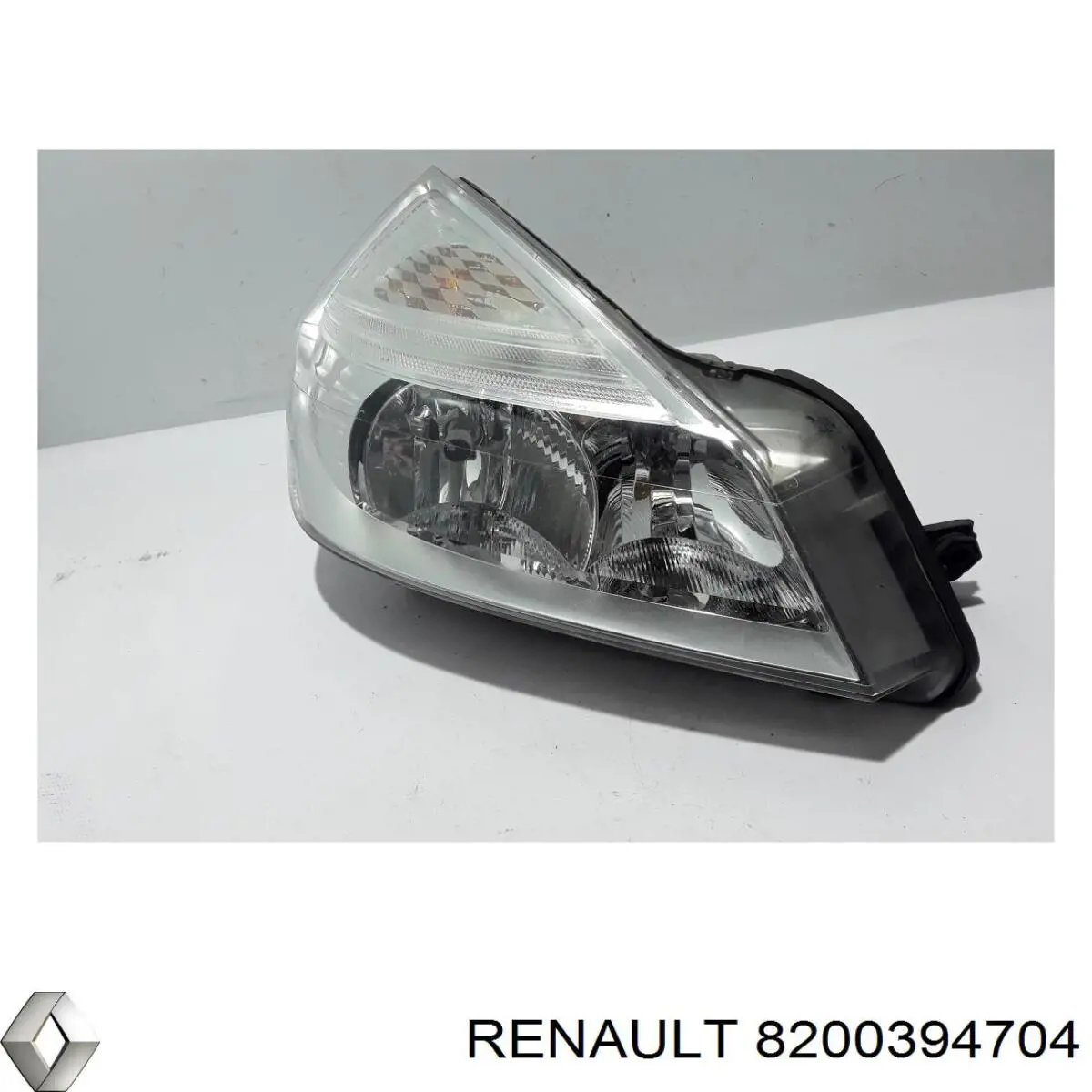 Фара правая Renault (RVI) 7701064399 ціна, від 56.37 USD
