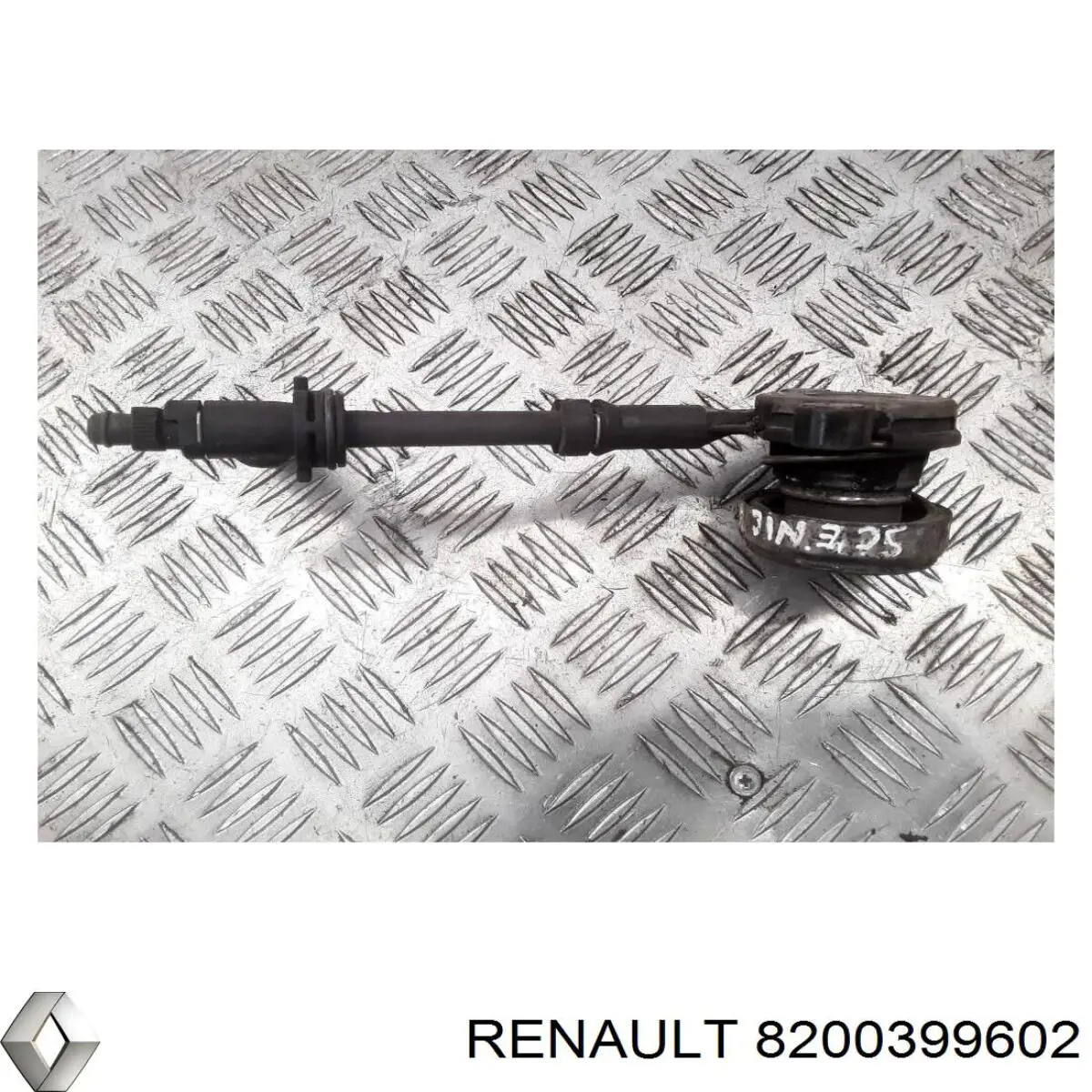 Переходник рабочего цилиндра сцепления renault 10mm/14mm на Renault Master II 