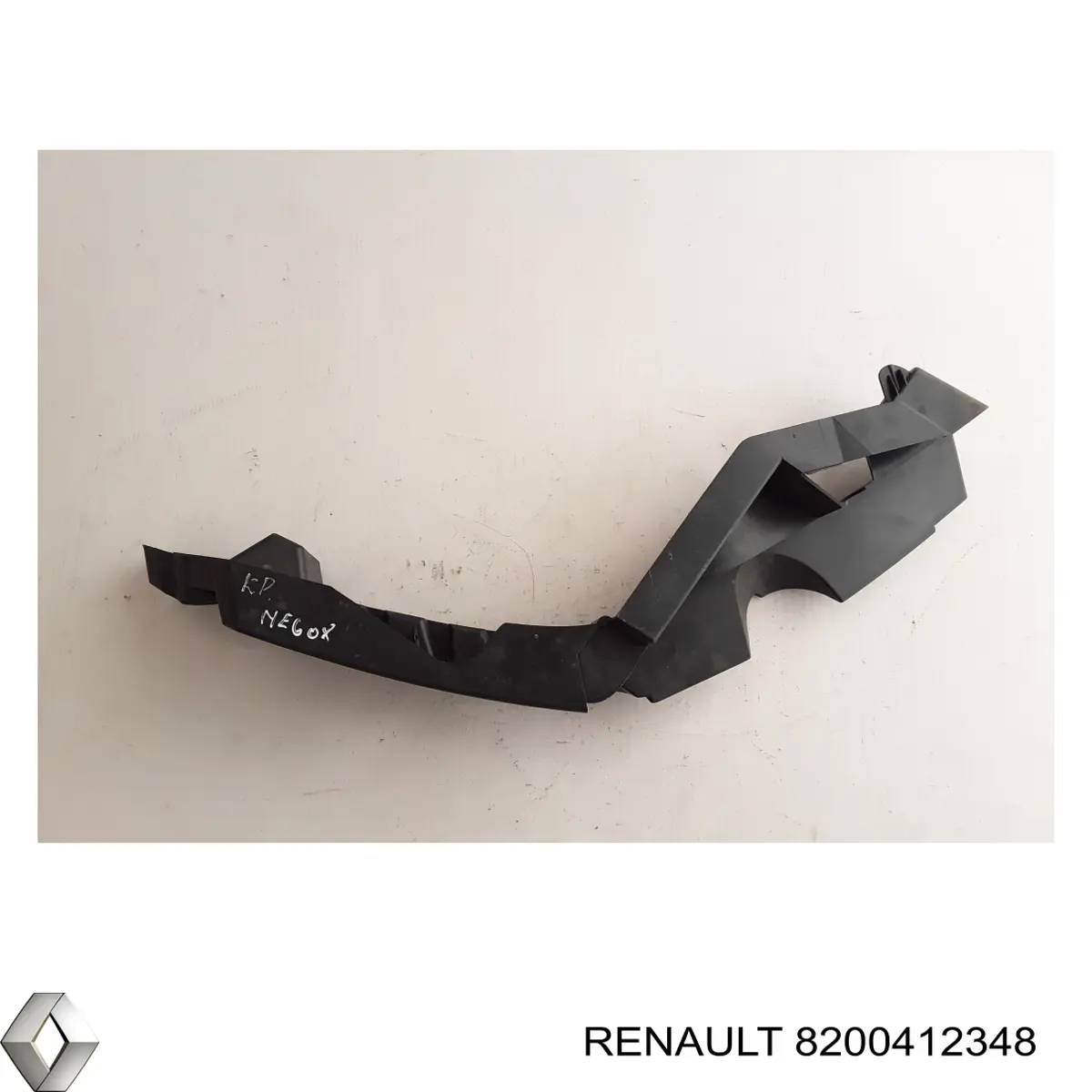 Купити 8200412348 Renault (RVI) Кронштейн бампера переднього, лівий
