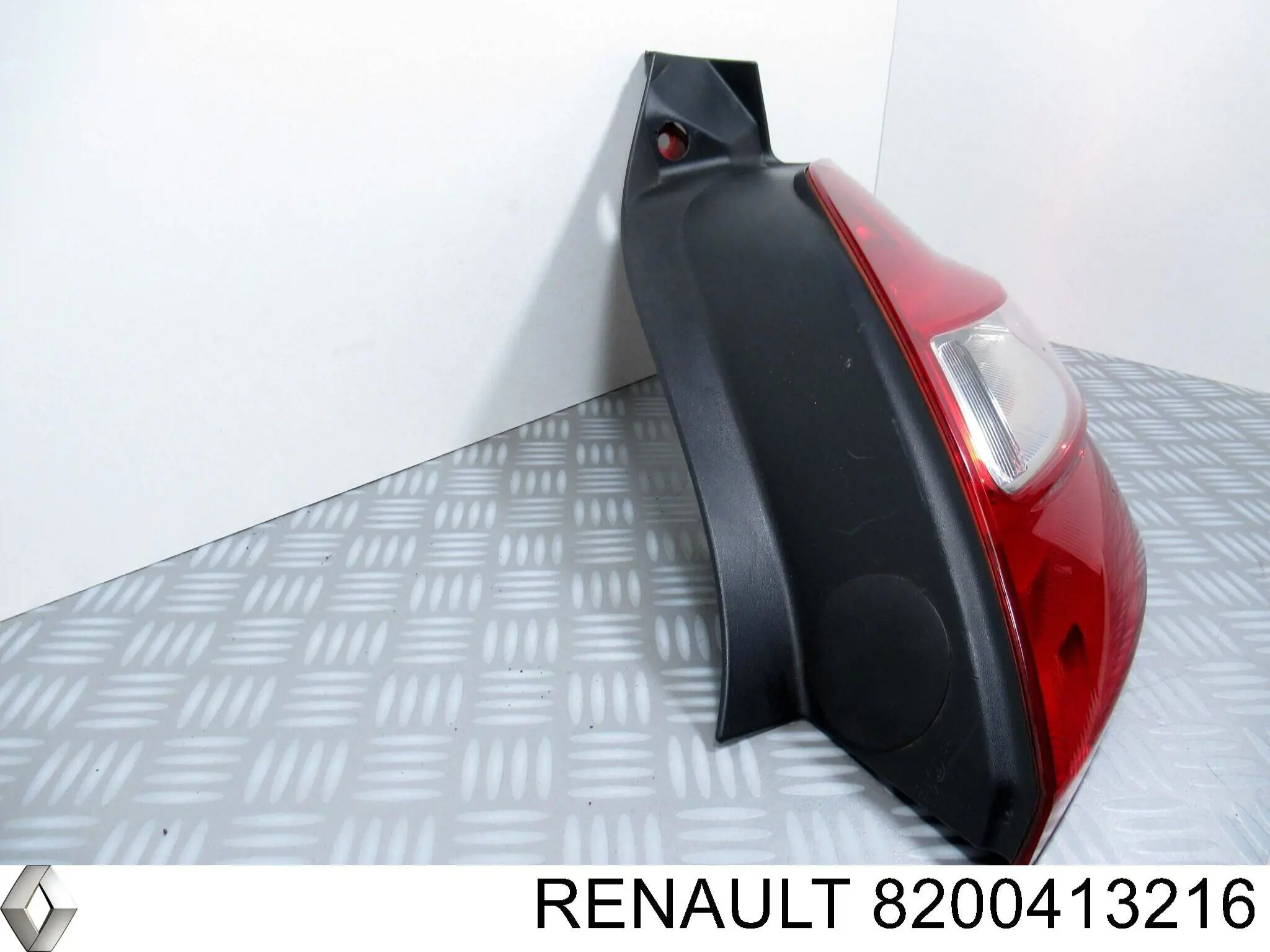 8200413216 Renault (RVI) ліхтар задній правий