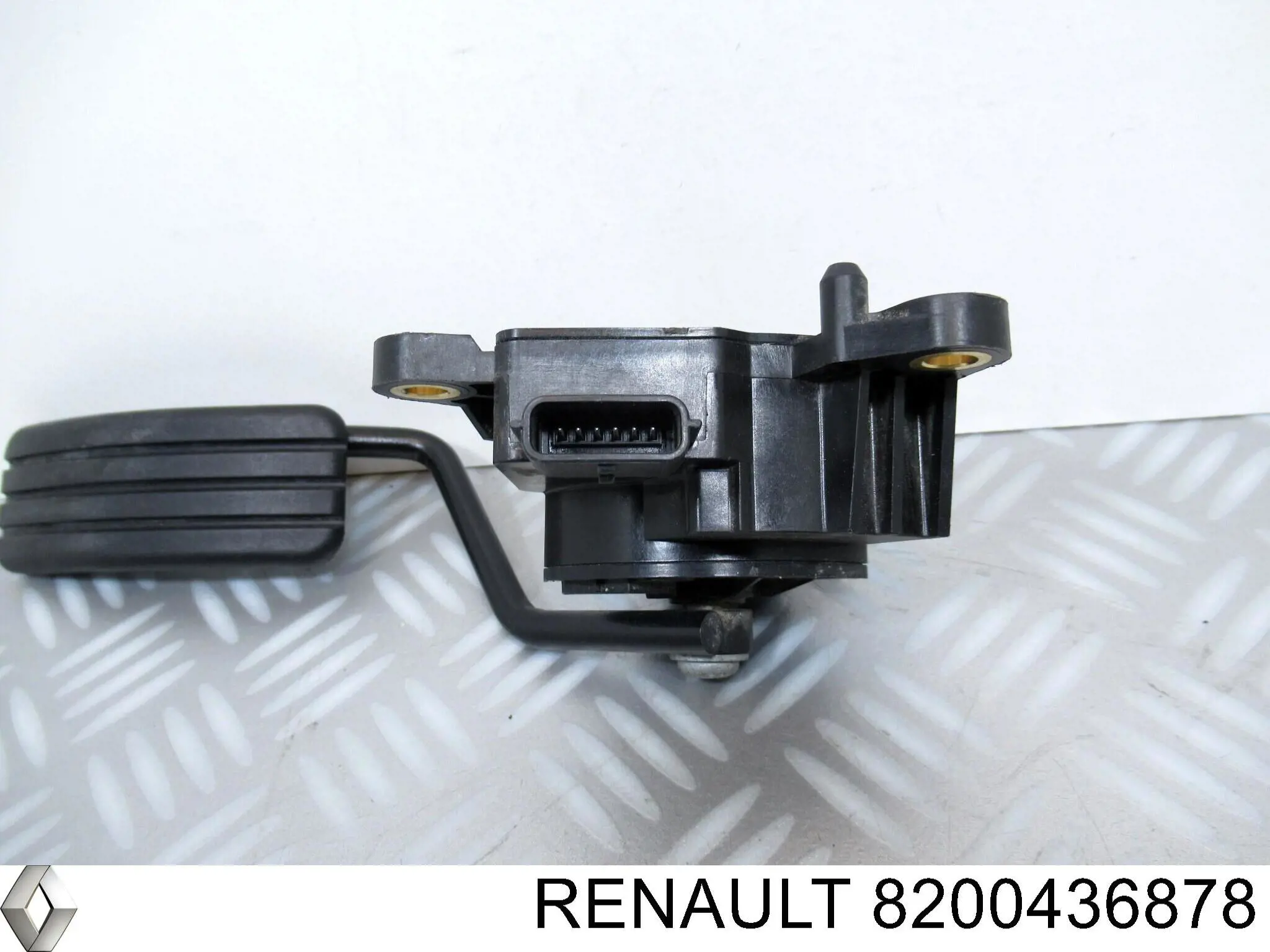 Підаль газу Renault (RVI) 8200436878 ціна, від 50.68 USD