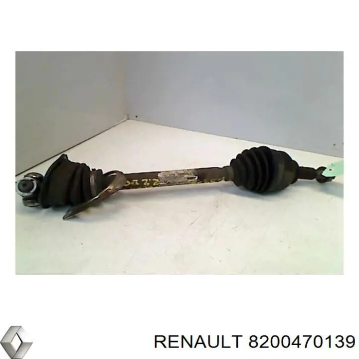 Купити 7711368101 Renault (RVI) Ліва піввісь