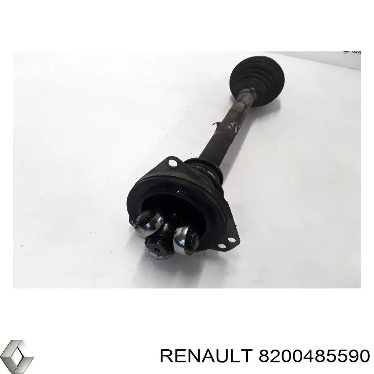 Купити 8200485590 Renault (RVI) Ліва піввісь