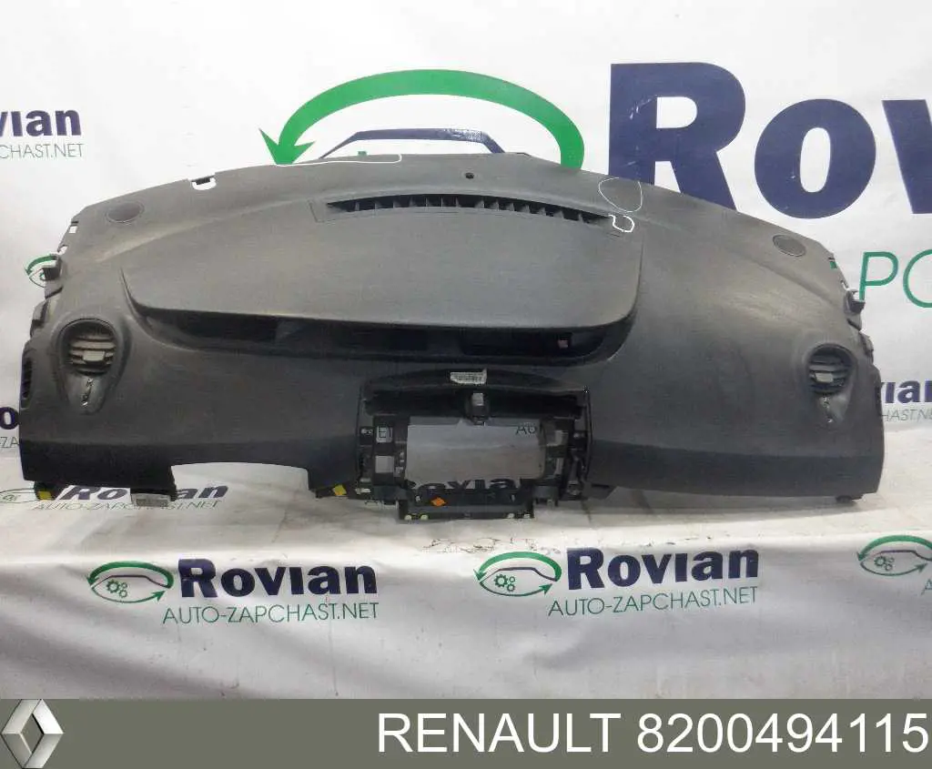 Панель приладів торпеди 8200494115 Renault (RVI)