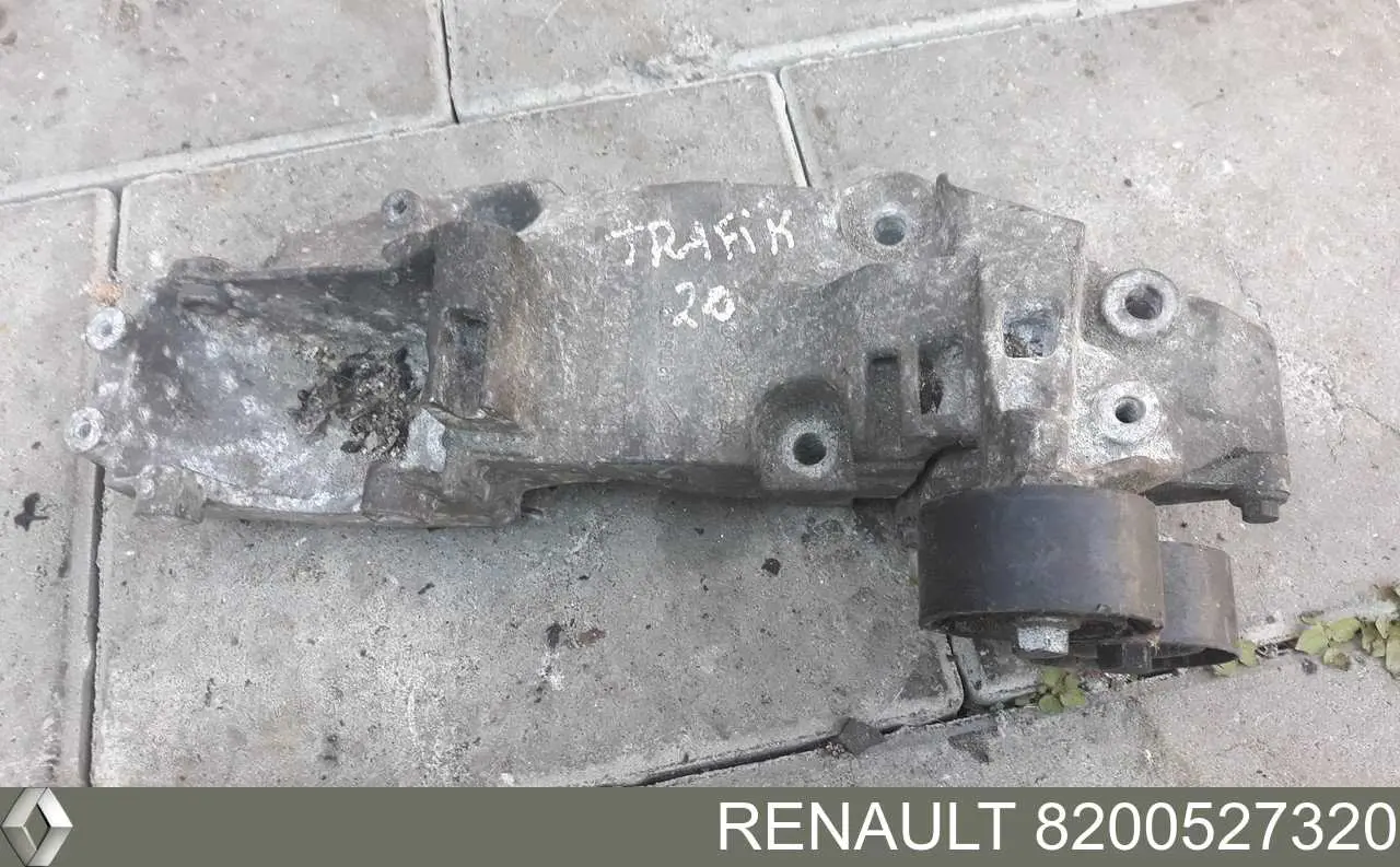8200527320 Renault (RVI) Кронштейн кріплення генератора