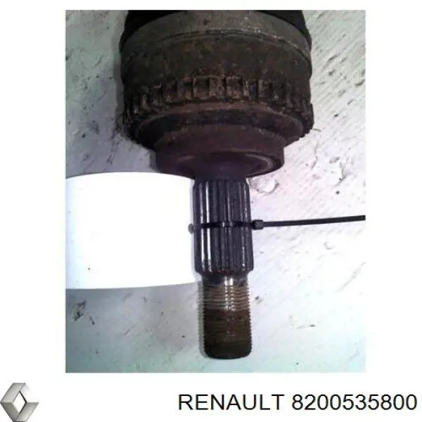 Купити 8200535800 Renault (RVI) Піввісь права