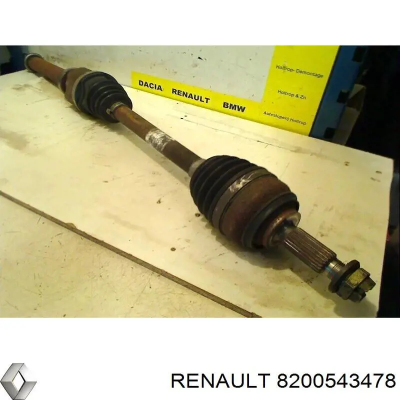 Піввісь передня, права Renault (RVI) 8200543478 ціна, від 88.68 USD