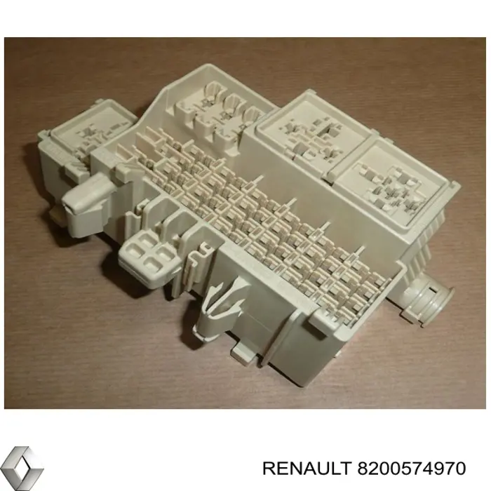 Коробка запобіжників Renault (RVI) 8200574970 ціна, від 12.82 USD