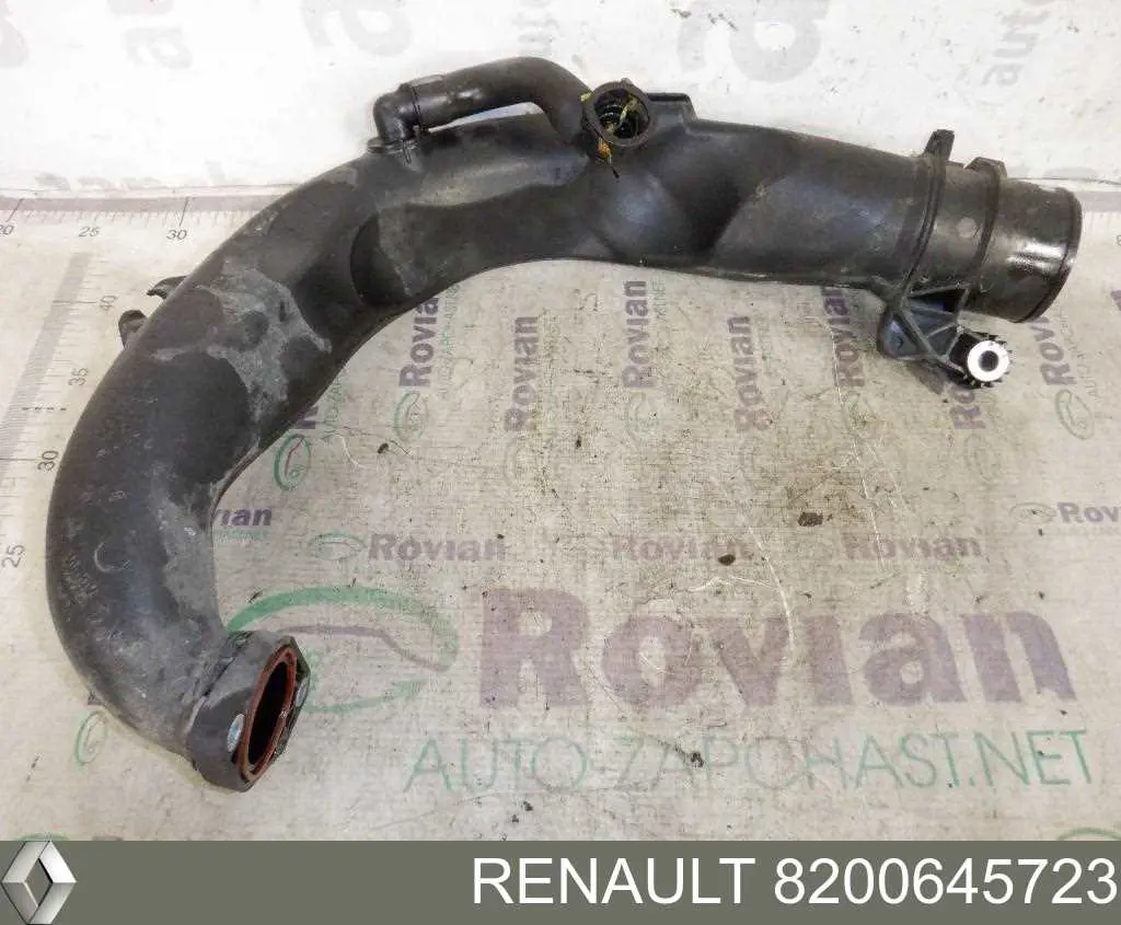 Купити 8200645723 Renault (RVI) Патрубок повітряний, вхід в турбіну (наддув)